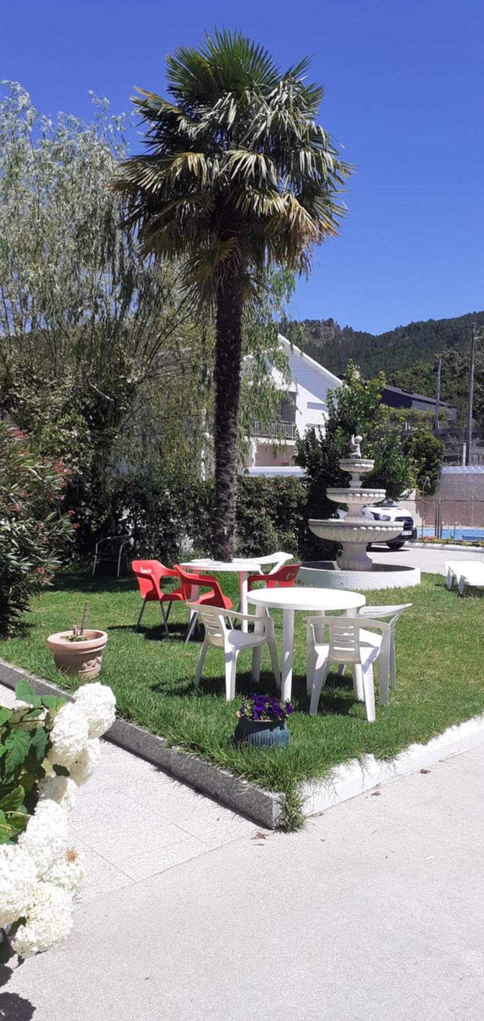 Hostal Entrimena 2 Entrimo Εξωτερικό φωτογραφία